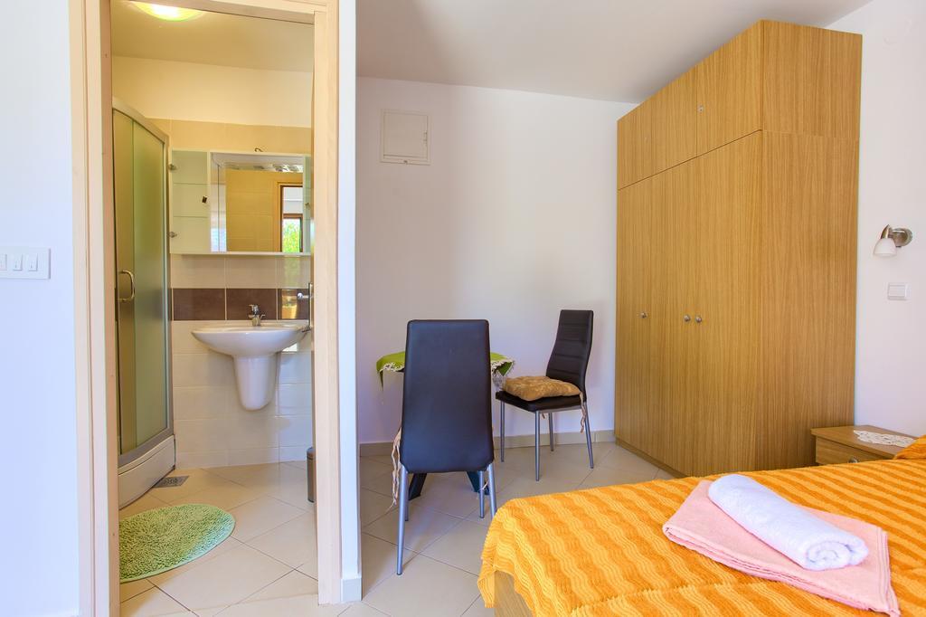 Nadija Studio Apartmani 克尔克 外观 照片